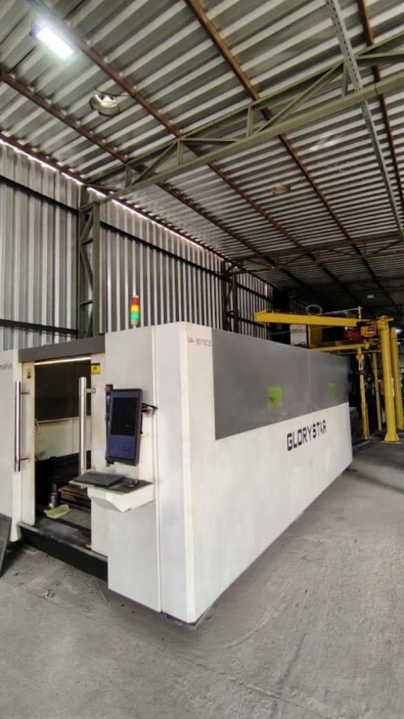 Corte a laser, máquina enclausurada